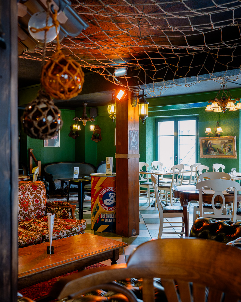 Salle du Babylone Beer Bar